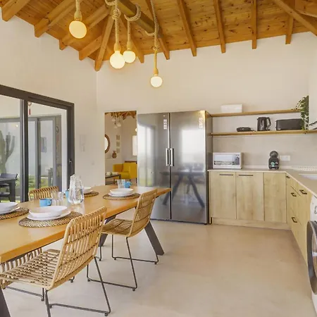 Sunshine The View Heated Pool Air-con Adult Only Apartment