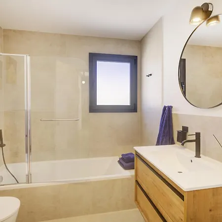 Sunshine The View Heated Pool Air-con Adult Only